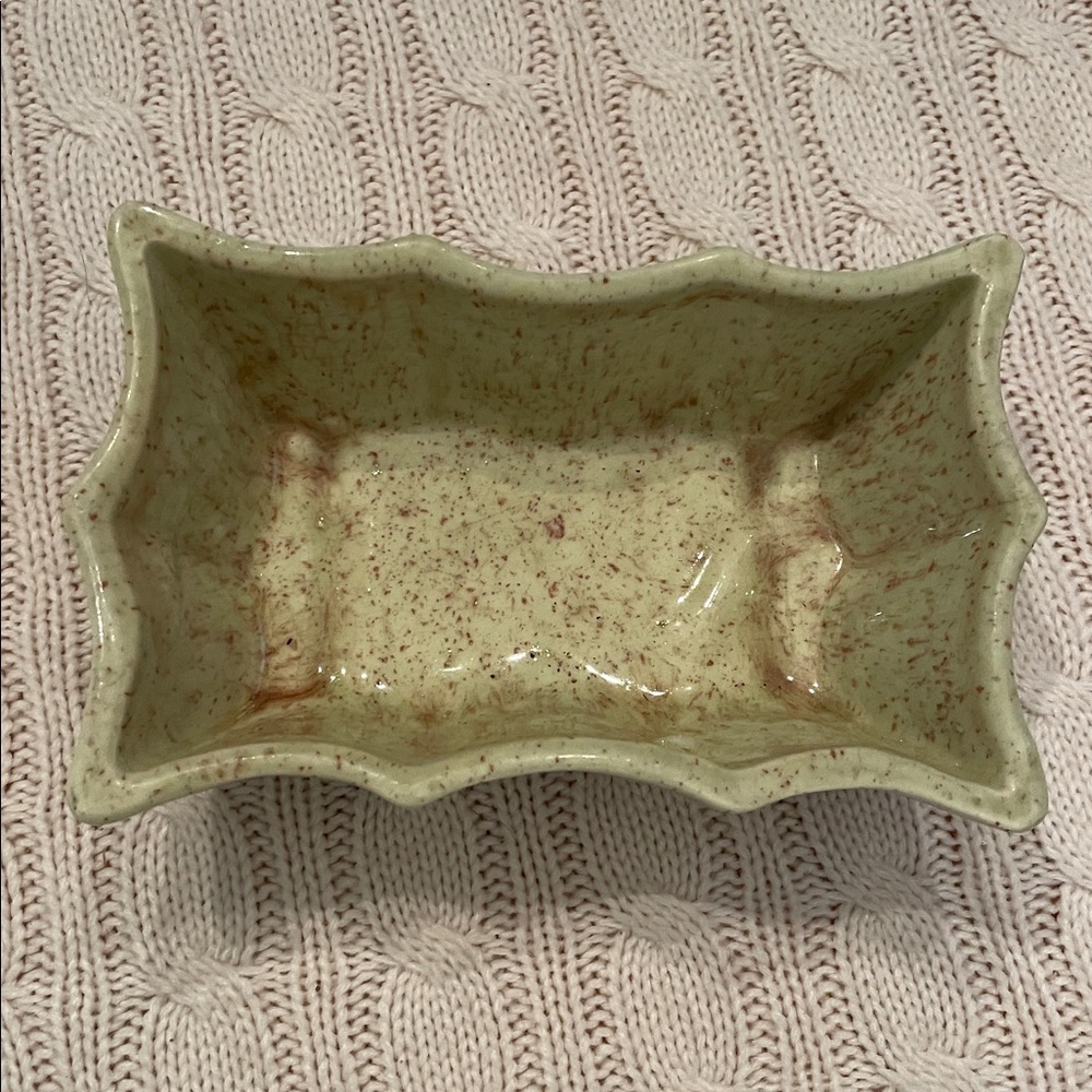 Mid Century UPCO LIGHT Green SPECKLED Planter 501 USA Ungemach Pottery Co. Ohio